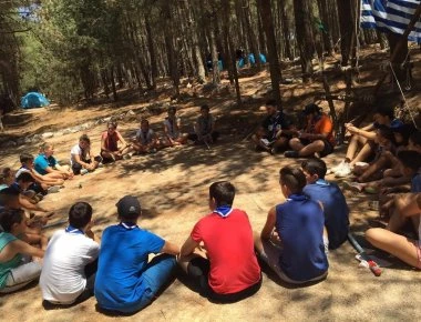 Μαρτυρία προσκόπου: «Έτσι έσωσα 35 παιδιά από τις φλόγες στο Μάτι»